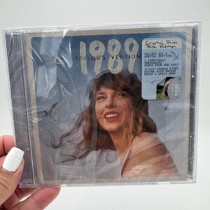 1989 Taylor's Version CD, Taylor Swift Music